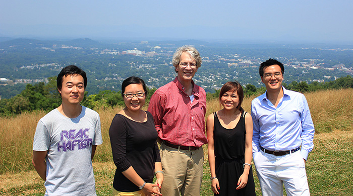 Parke with several international students of UVA